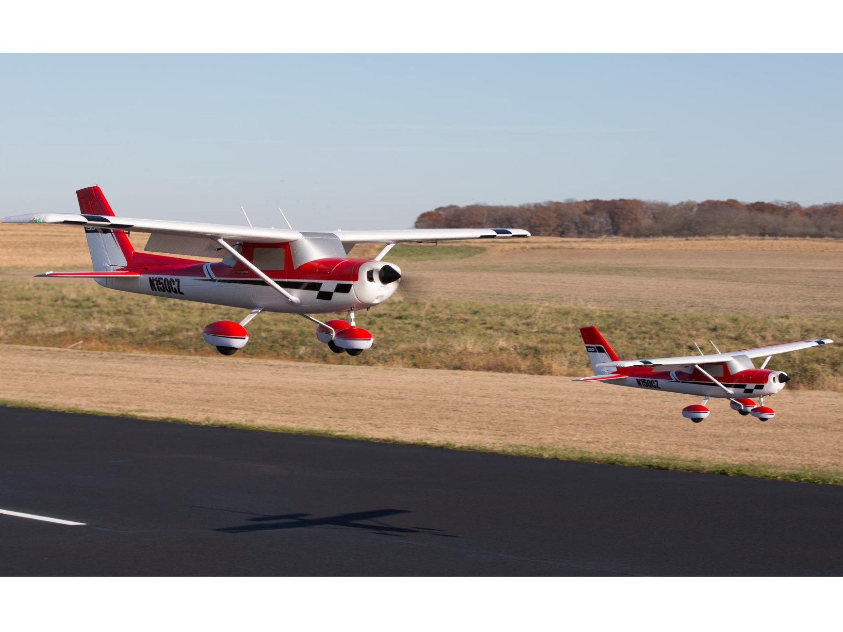 Leicht beschädigt, E-flite Carbon-Z Cessna 150, Spw 2125mm, PNP-Set - EFL1475 – Bild 2