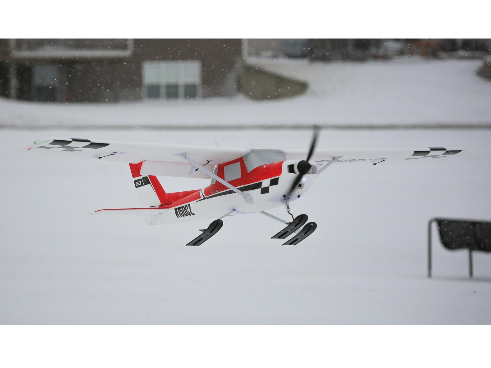 Leicht beschädigt, E-flite Carbon-Z Cessna 150, Spw 2125mm, PNP-Set - EFL1475 – Bild 5
