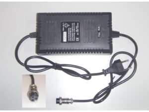 Ladegerät 12 Volt  1A für Bleibatterien, mit rundem 3 Pol Stecker