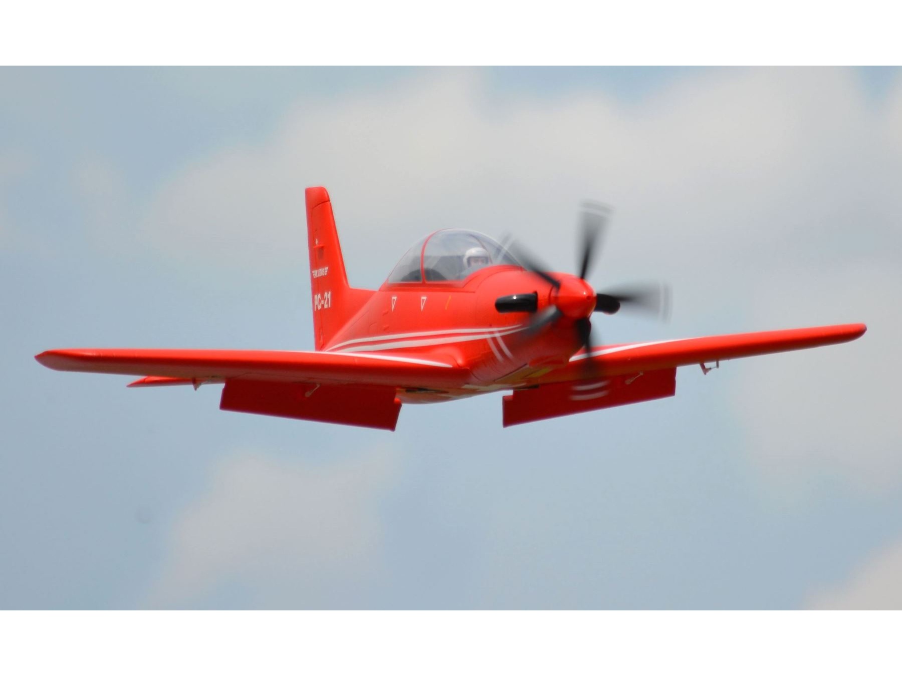 FMS Pilatus PC-21 - 1100mm - PNP-Set FMS087P