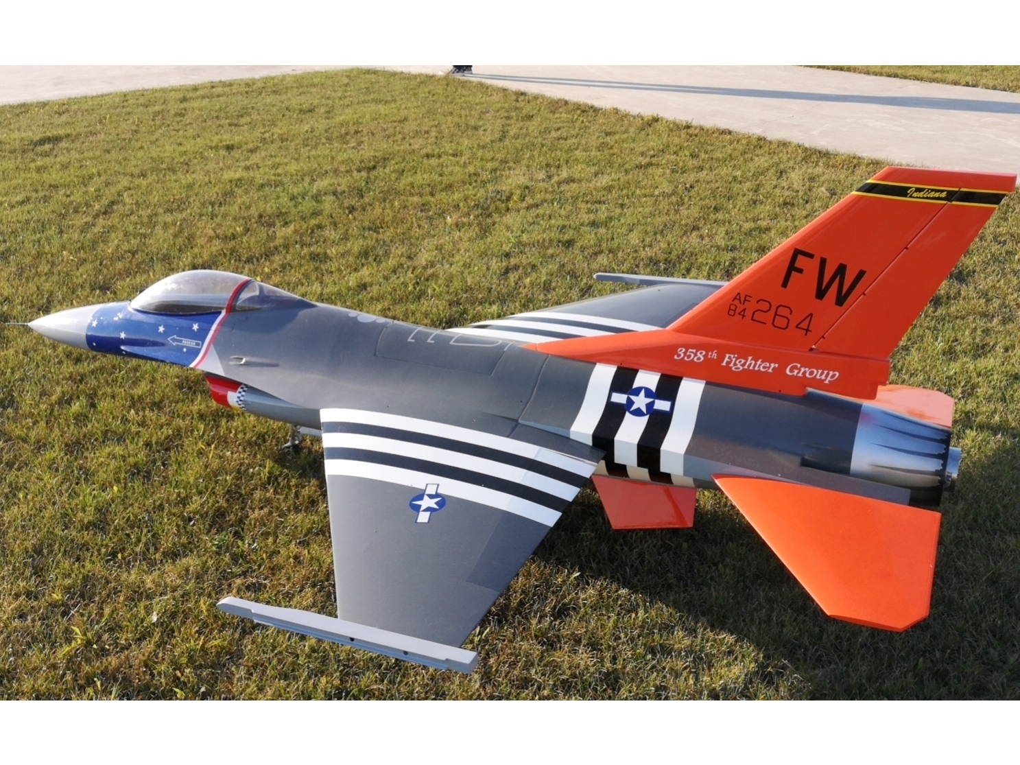 F-16 Fighting Falcon Turbinen Jet 1/5, Spw 2115mm, ARF-Set, Pilot-RC – Bild 2