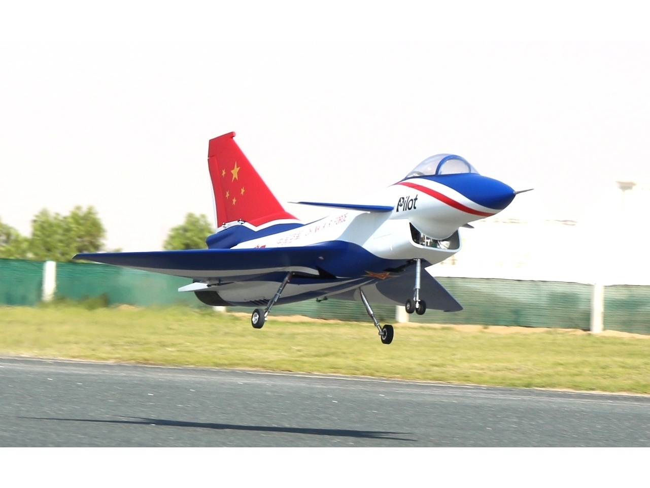 Chengdu J-10-B - 3D-Turbinen Jet, Spw 1677mm, ARF-Set mit EZFW, Pilot-RC – Bild 5