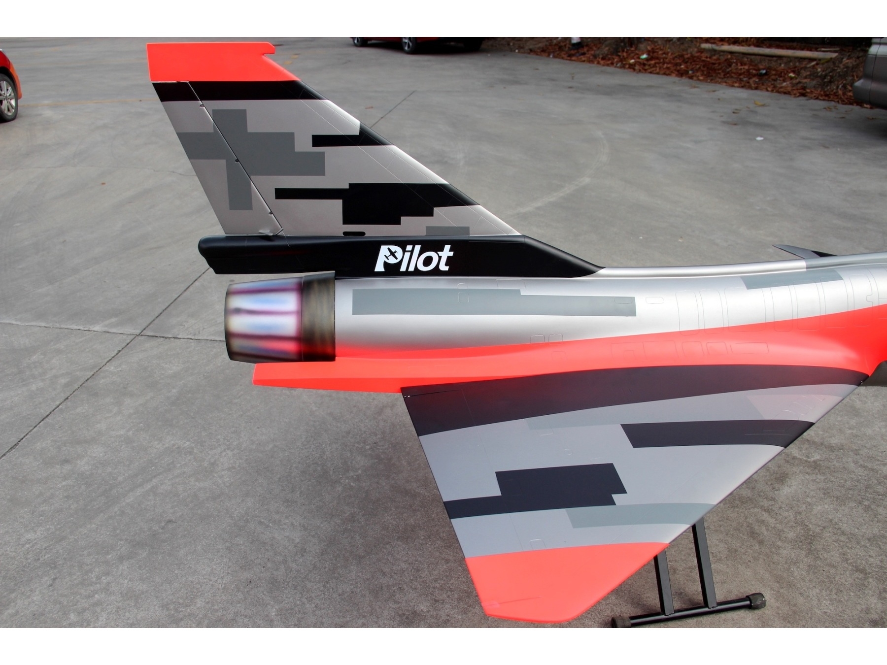 Chengdu J-10-B - 3D-Turbinen Jet, Spw 1677mm, ARF-Set mit EZFW, Pilot-RC – Bild 3