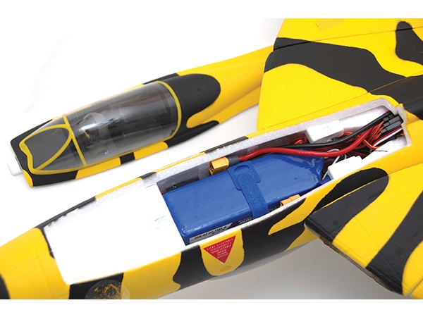 Aufkleber-Set / Decal zu Hawker Hunter, 70mm EDF, Spw 850mm, Dynam