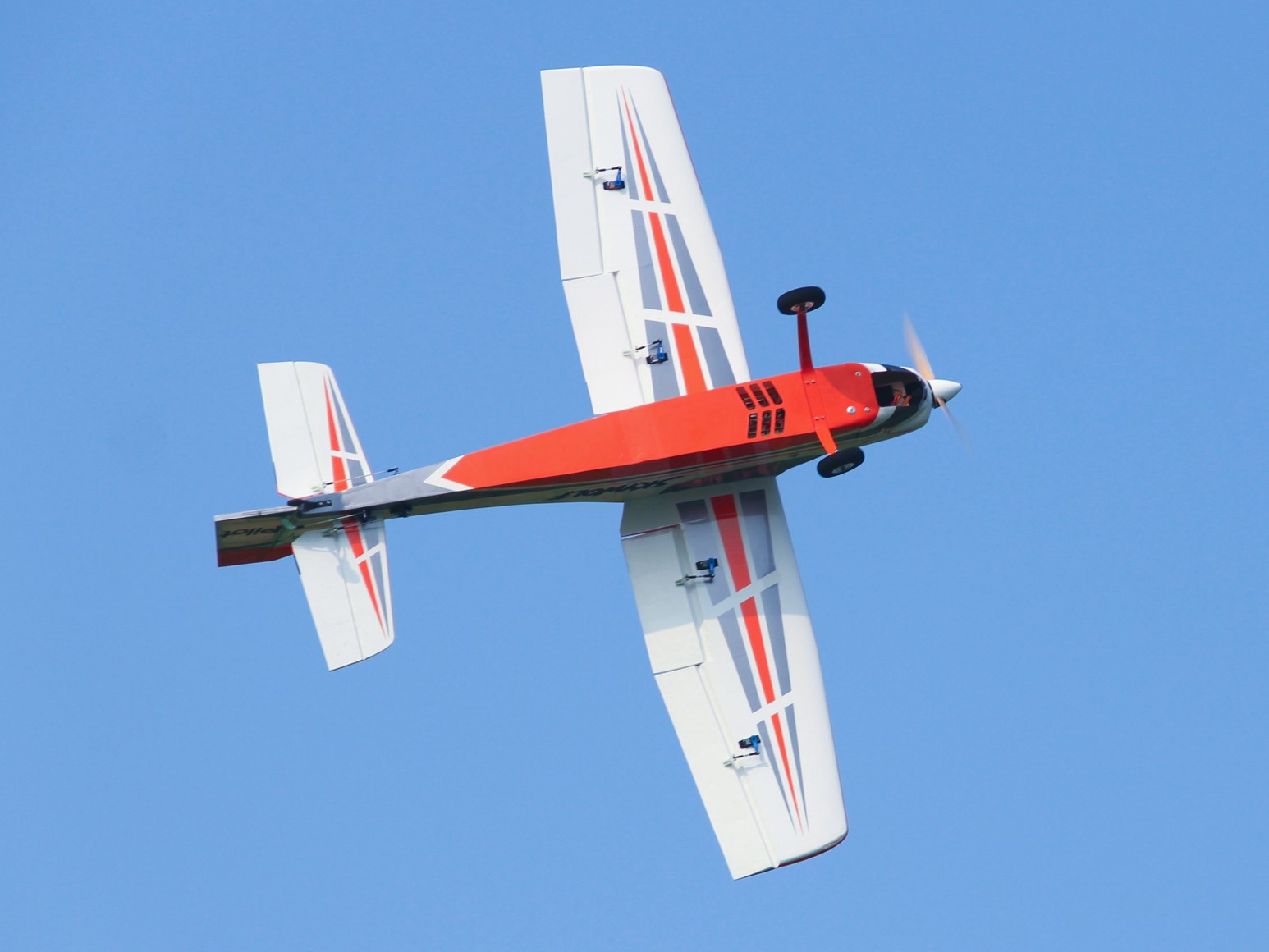Skywolf V2 - 67, 20ccm, Spw 1711mm, ARF-Modell von PILOT-RC – Bild 2