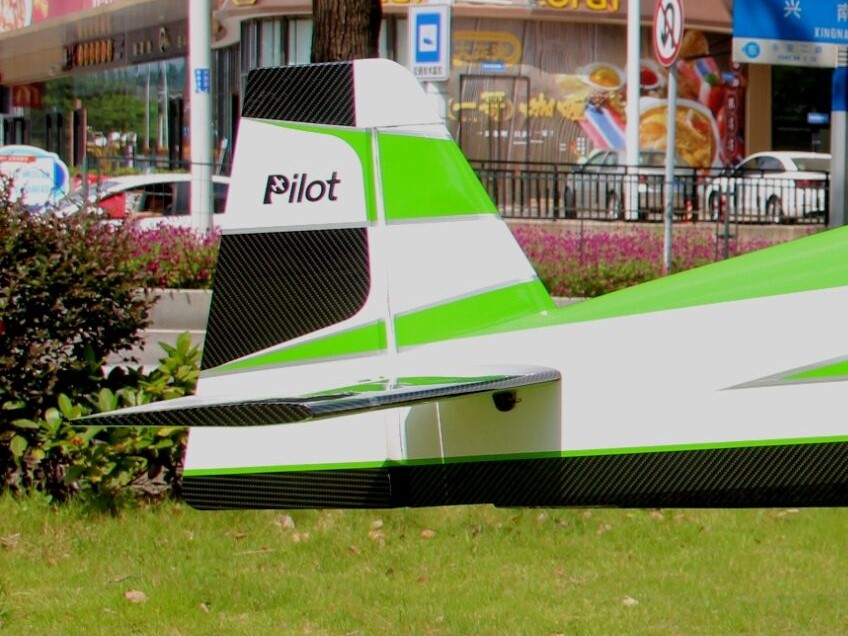Höhenruder zu EXTRA NG-67, Spw 1702mm, PILOT-RC