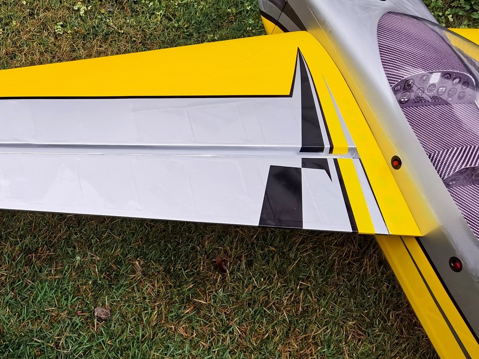 EXTRA NG-103 V2 - CFK / Carbon Competition - Spw 2600mm - ARF-Set PILOT-RC – Bild 6
