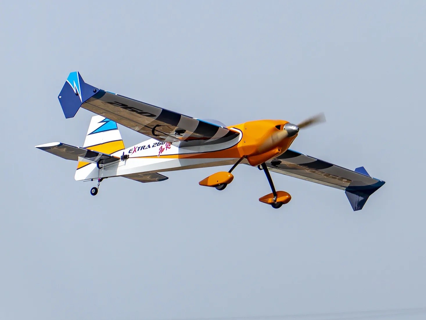 Extra 260 - 60 Zoll, Spw 1540mm, elektro ARF-Modell von DW-Hobby – Bild 5