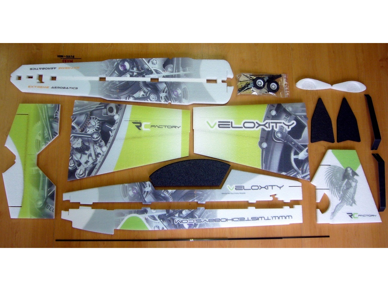 Veloxity Shock Flyer V2, Spw 1070mm, KIT-Version aus EPP von RC-Factory – Bild 3