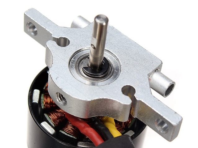 Motorhalter / Kühler zu Brushless Rennboot BLADE 67 von Volantex