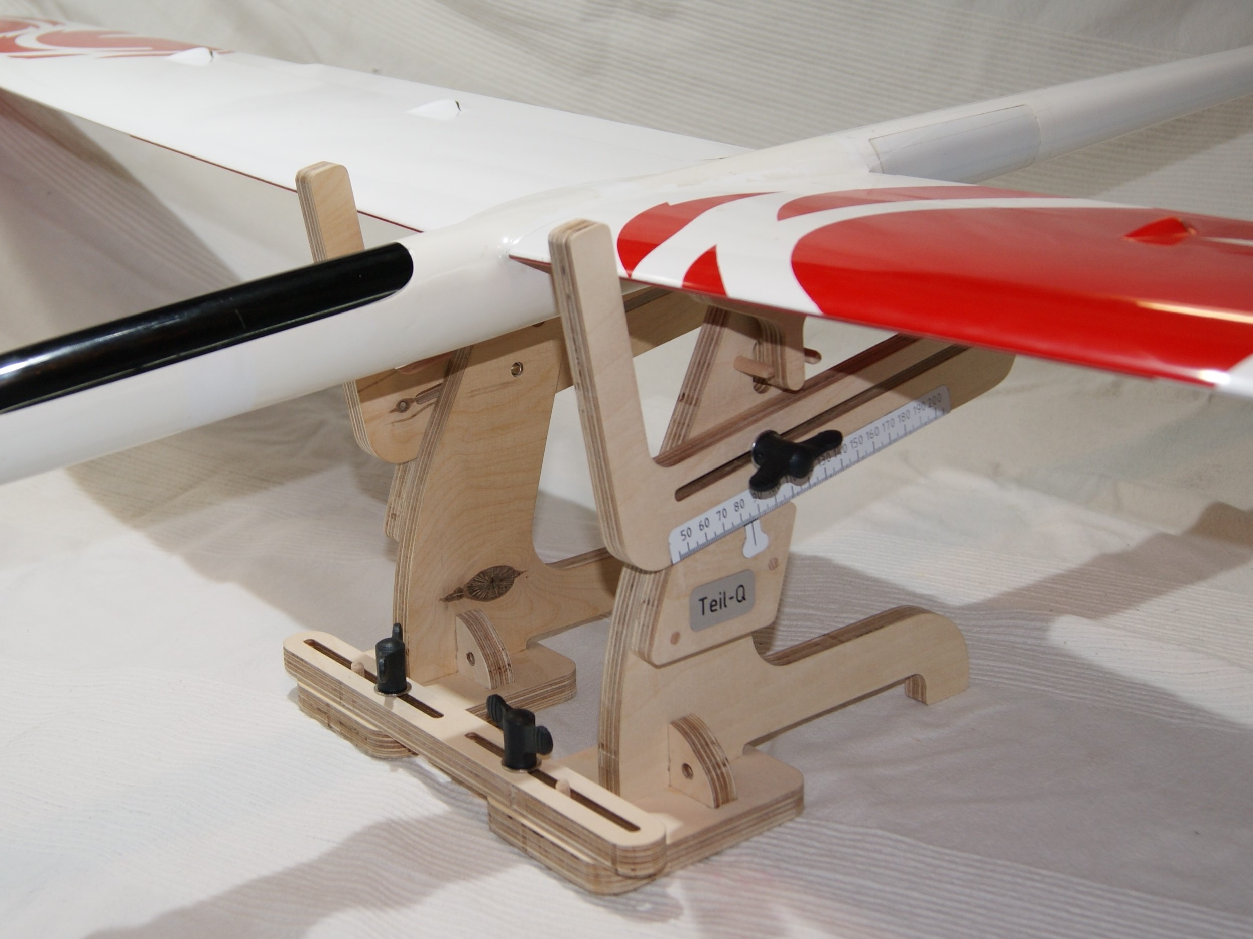 Teil-Q - Schwerpunktwaage M - bis 25kg - Black Edition – Bild 4