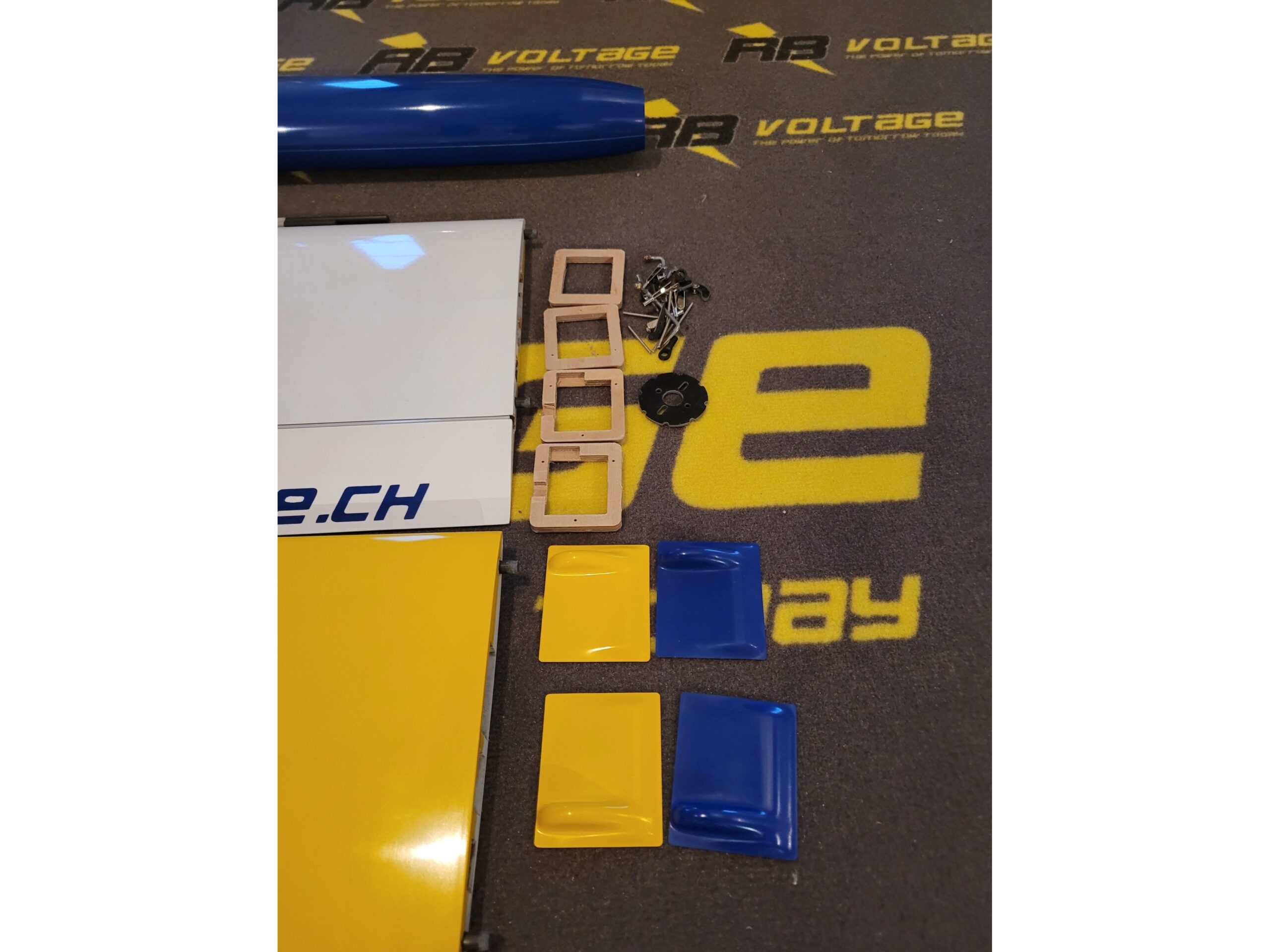 Shooter Hang-Segelflugzeug Spw 2800mm Voll CFK - blau gelb – Bild 3