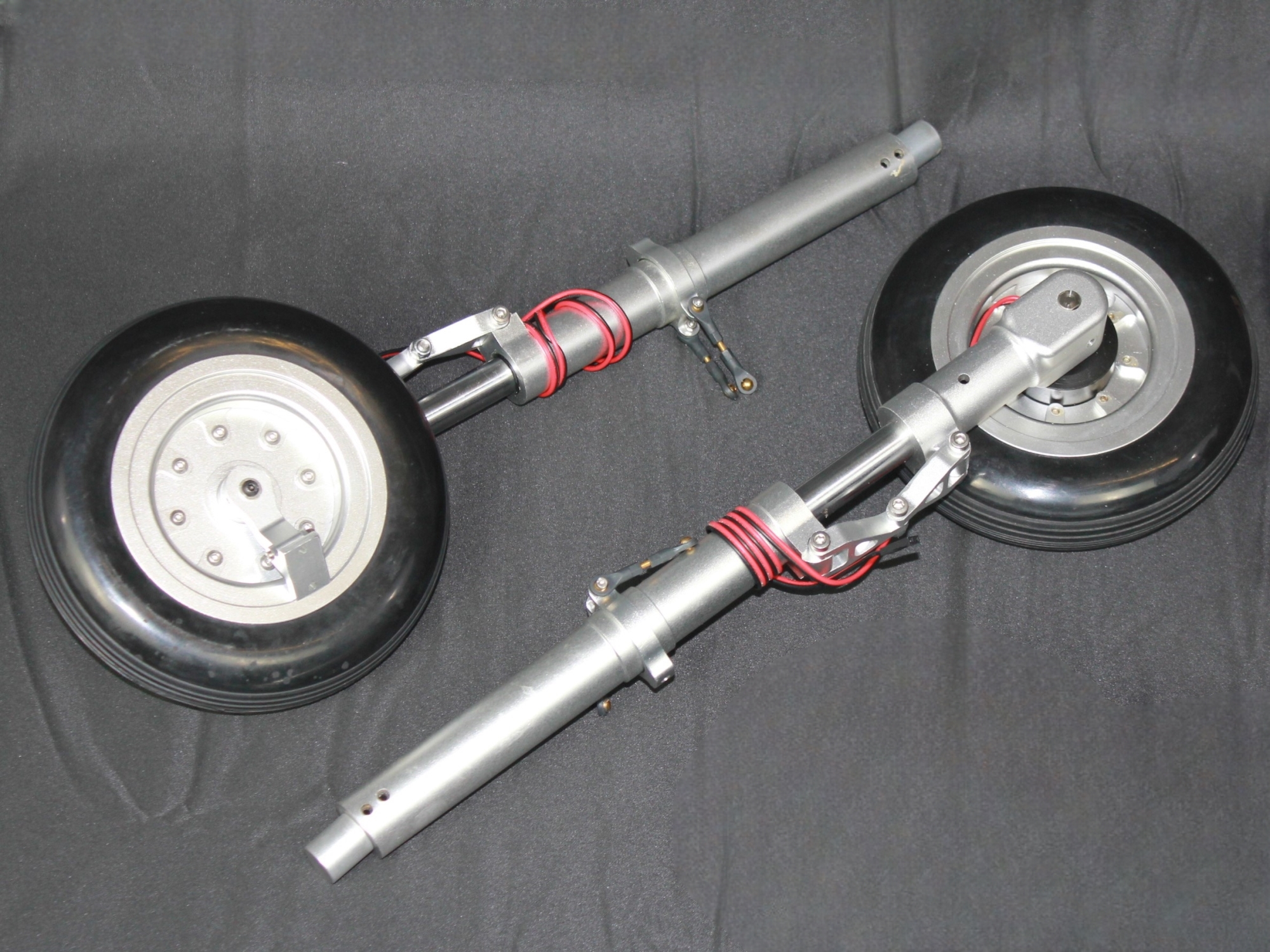 TopRC Model Einziehfahrwerk zu Full Composite T-28 Trojan, Spw 2800mm – Bild 3