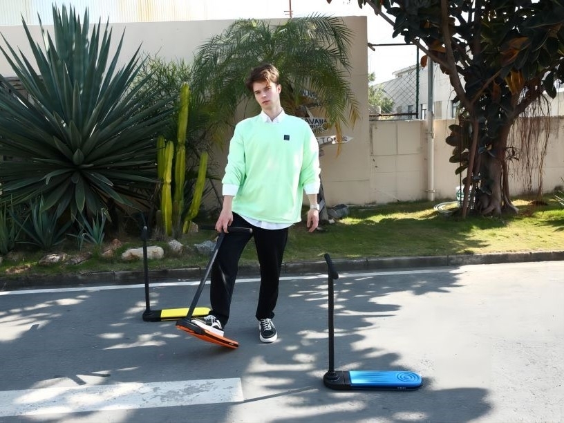 Trampolin Scooter MAX mit 360° Kickflip Funktion - Höhe 776mm – Bild 5