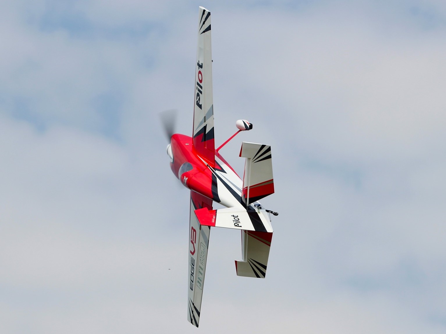 Edge 540 V3 - 85'' 2160mm - Pilot-RC 01 – Bild 3