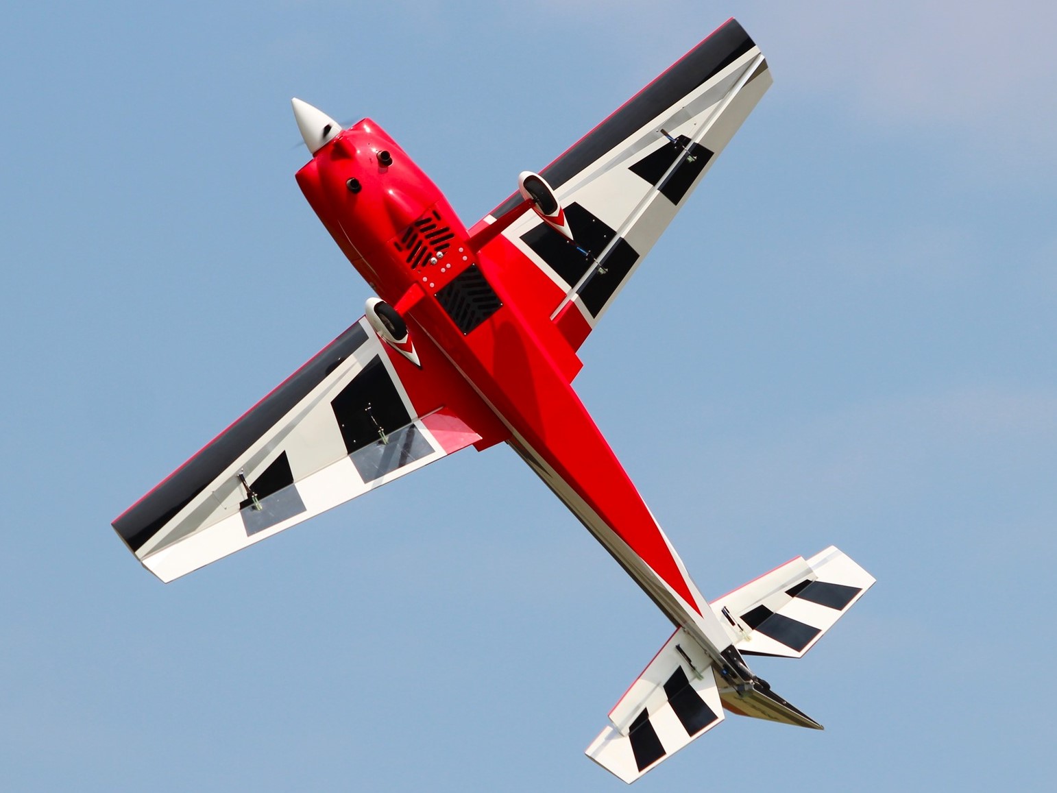 Edge 540 V3 - 85'' 2160mm - Pilot-RC 01 – Bild 5