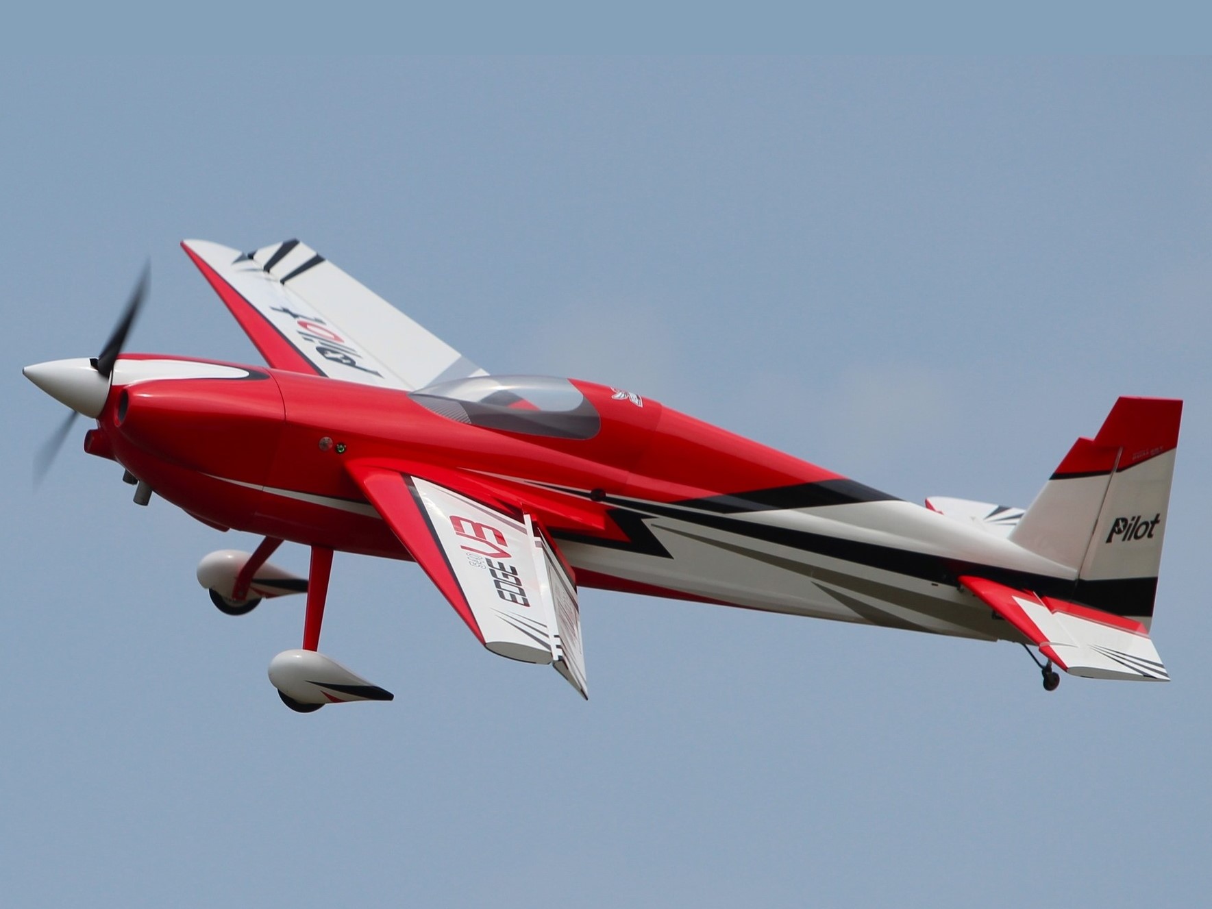 Edge 540 V3 - 85'' 2160mm - Pilot-RC 01 – Bild 6