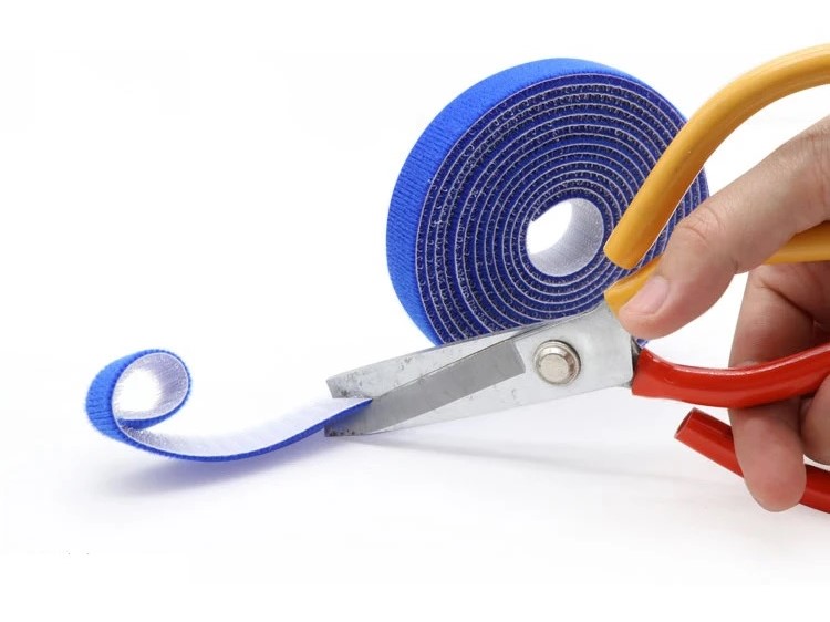 Klettband / Velcro 10mm - rot, doppelseitig - Rolle 5 Meter – Bild 3