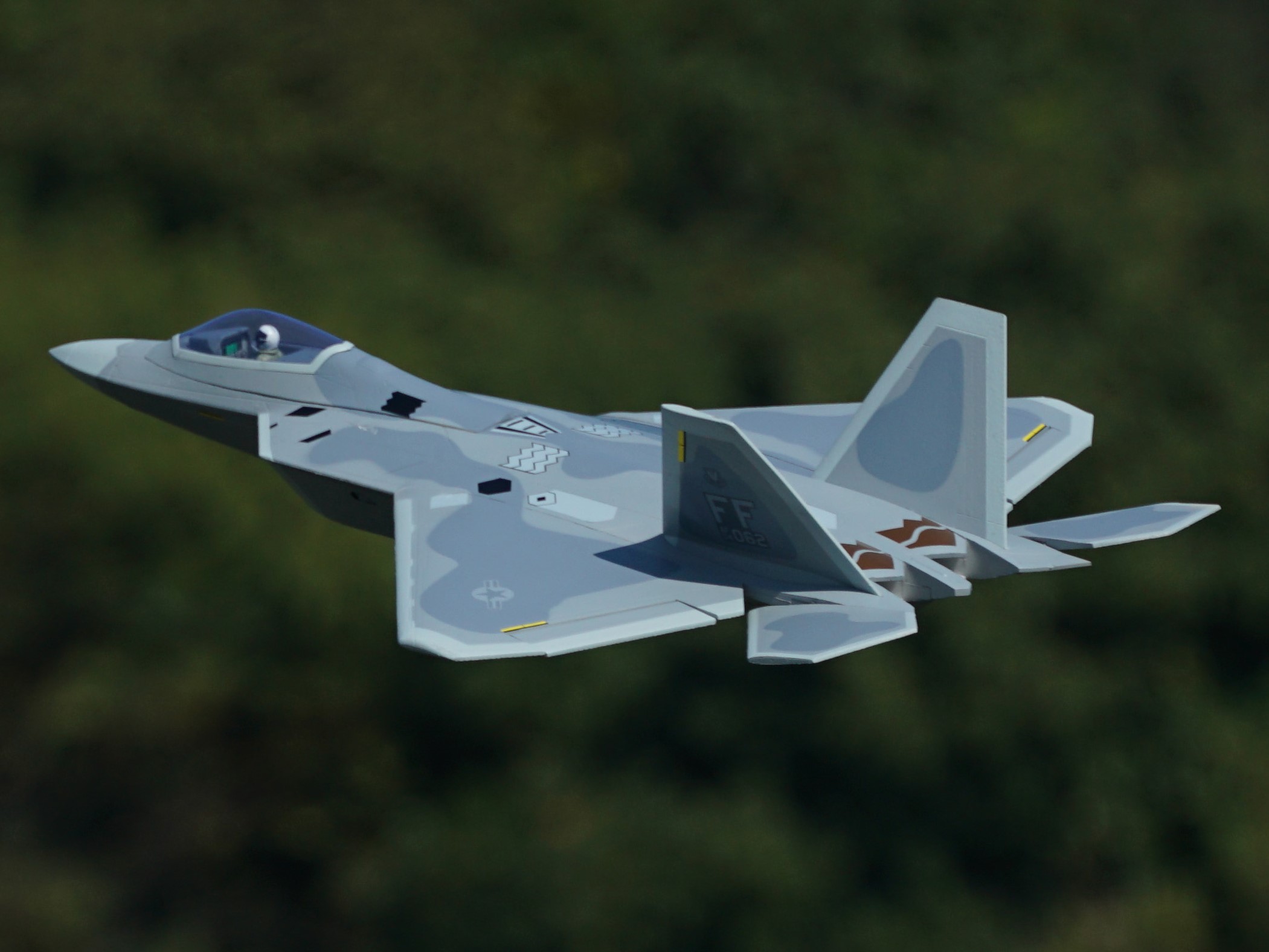 F-22 Raptor - 40mm Impeller-Jet, Spw 702mm, PNP-Set von XFLY-Model – Bild 6
