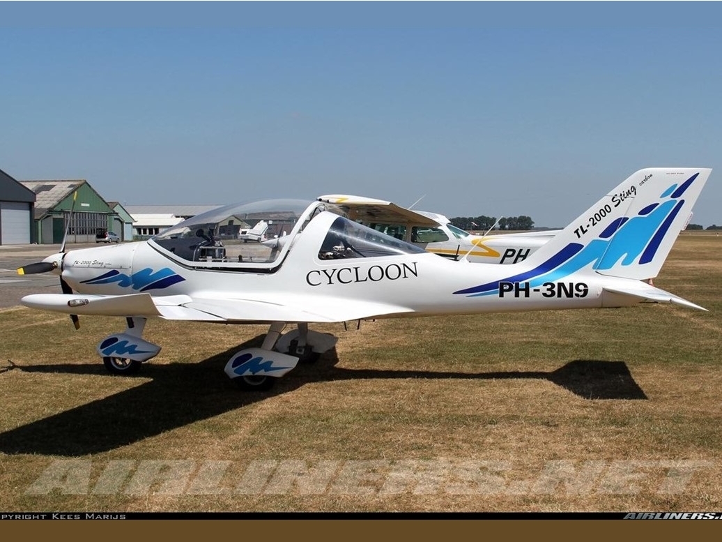 TL-2000 Ultralight, 50ccm, Spw 2650mm, ARF-Modell von CYModel