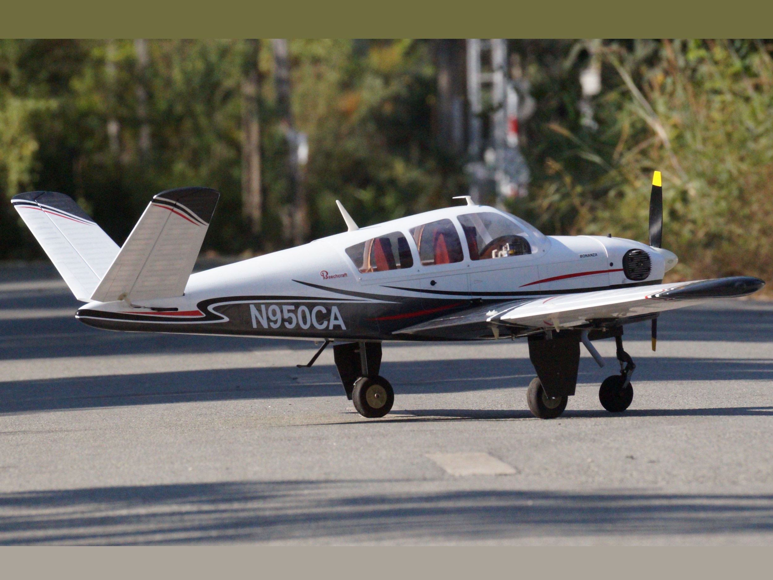 Beechcraft Bonanza - V-Leitwerk, Spw 1580mm, ARF-Set von VQ-Models – Bild 2