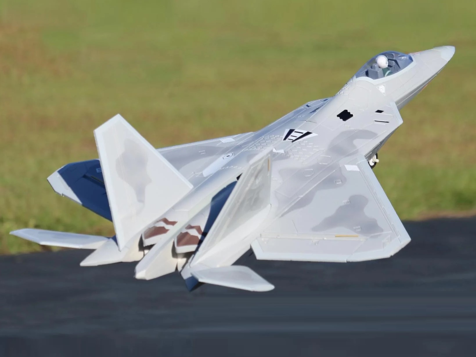 F-22 Raptor High Performance V2, 64mm EDF Jet, Spw 690mm, 4S PNP-Set, Freewing – Bild 3