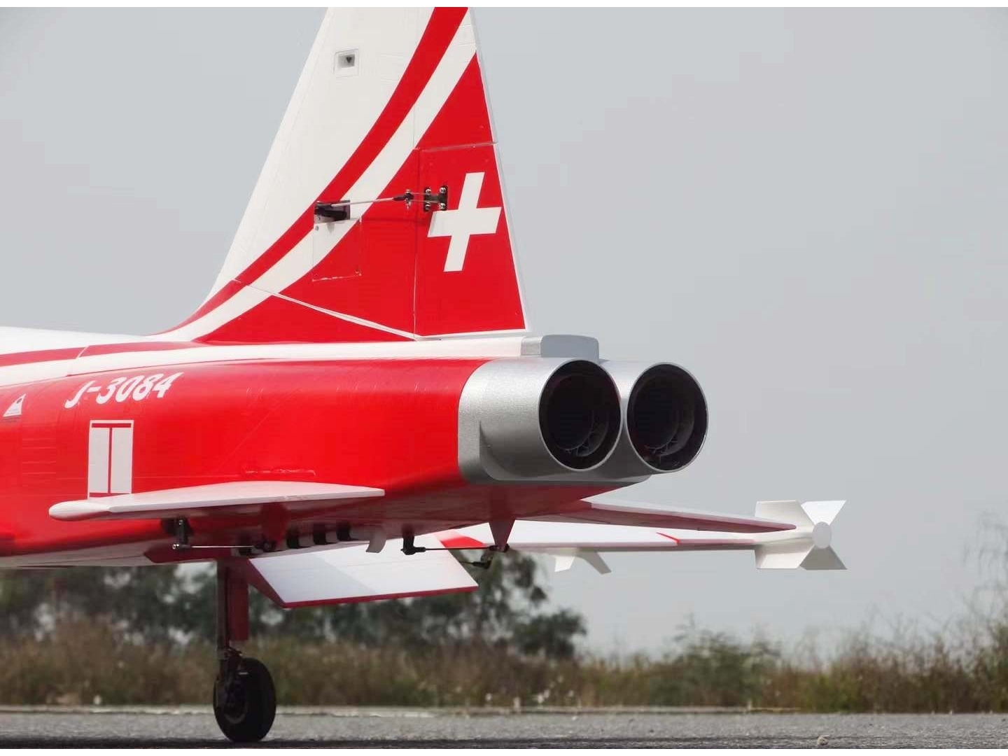 F-5E Tiger - Swiss, 2.2m, Spw 1400mm, ARF-Version mit Einziehfahrwerk – Bild 3