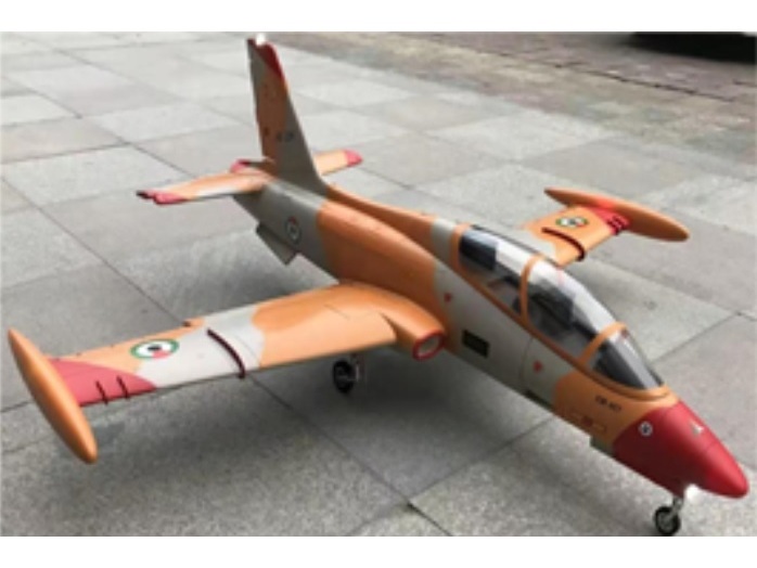Rumpfspitze zu Aermacchi MB-339, Spw 1600mm, Ready for Turbine