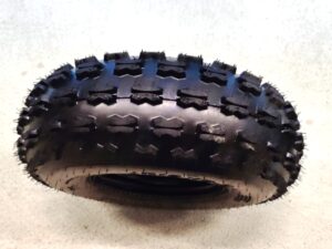 Geländereifen / Rad mit Felge für Quads ATV - 19x7-8