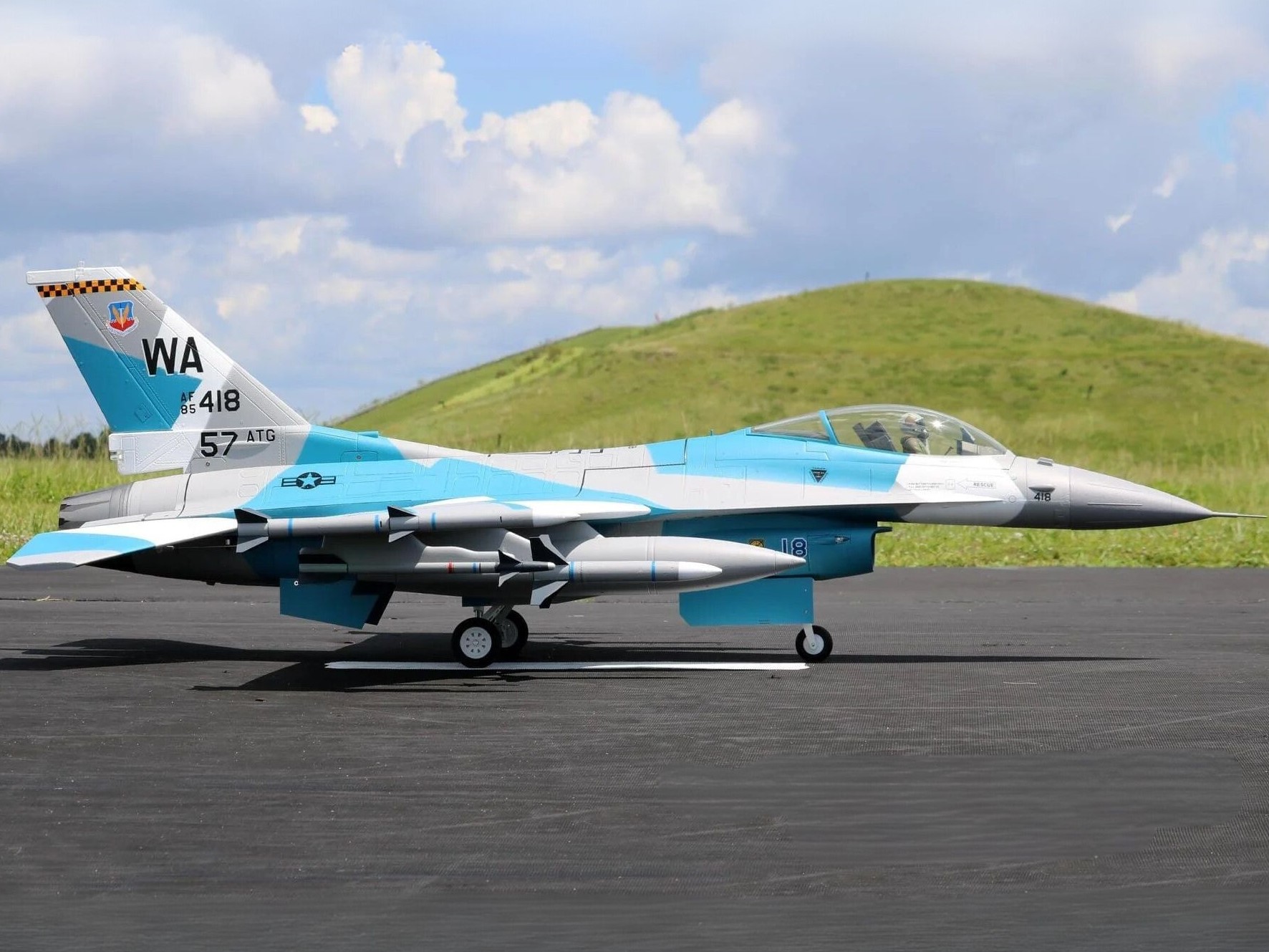 Falcon F-16C V2 - 90mm EDF Jet - Spw 955mm, ARF Plus - Freewing – Bild 4