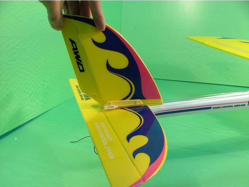 Elektrosegler Sky Hawk, Spw 1160mm, ARF-Set mit Propeller – Bild 4