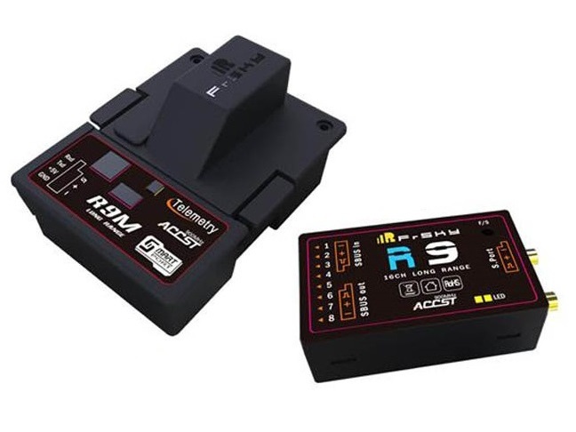 FrSky R9M Modul mit R9 - 868MHz, 16-Kanal Long Range Empfänger