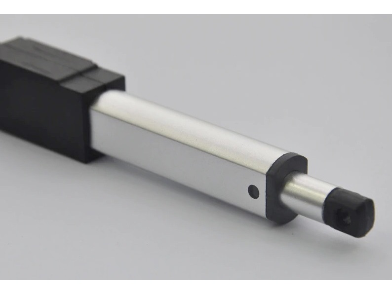 Linear-Aktuator Aktor Servo - 100mm Ausfahrweg - 6V / 32N - 30mm/Sek
