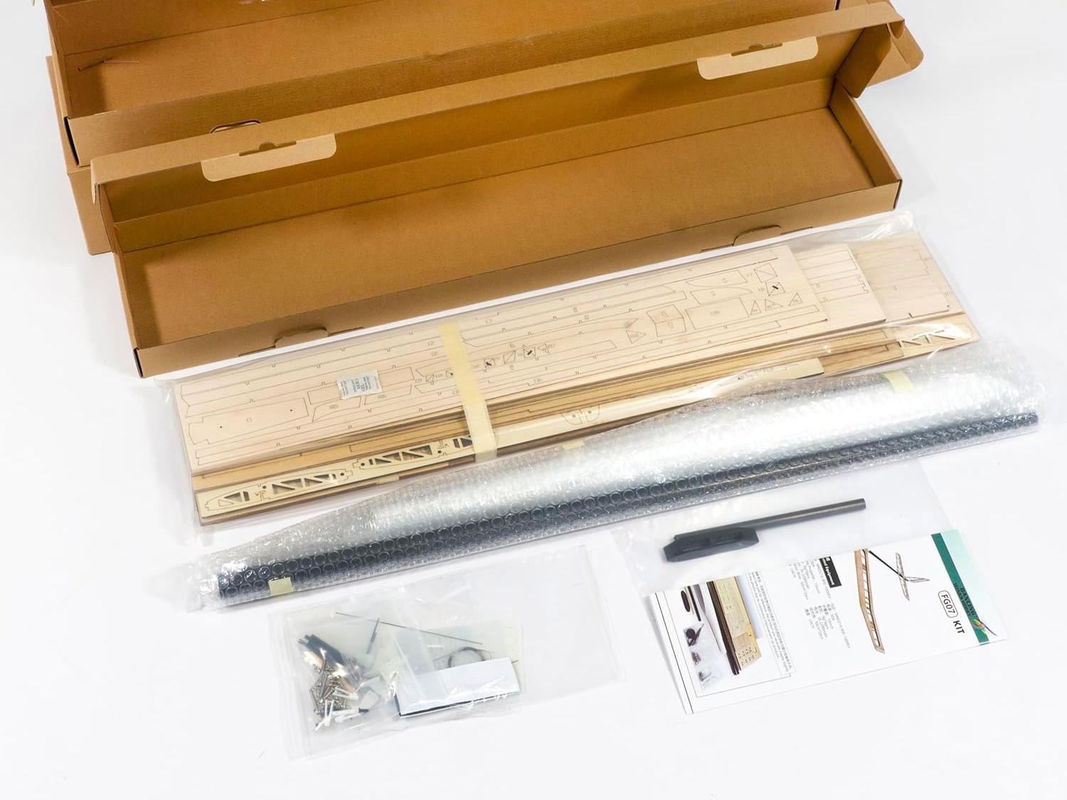 Real-Kit - Glider Aero Blade, Spw 2000mm - KIT-Bausatz aus Balsaholz – Bild 4