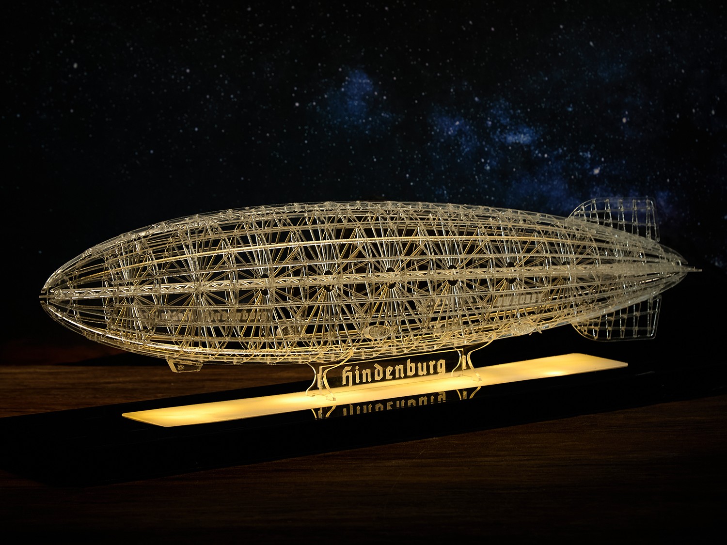 Real-Kit Standmodell: Zeppelin Hindenburg, Länge 540mm KIT-Bausatz aus Acryl – Bild 4