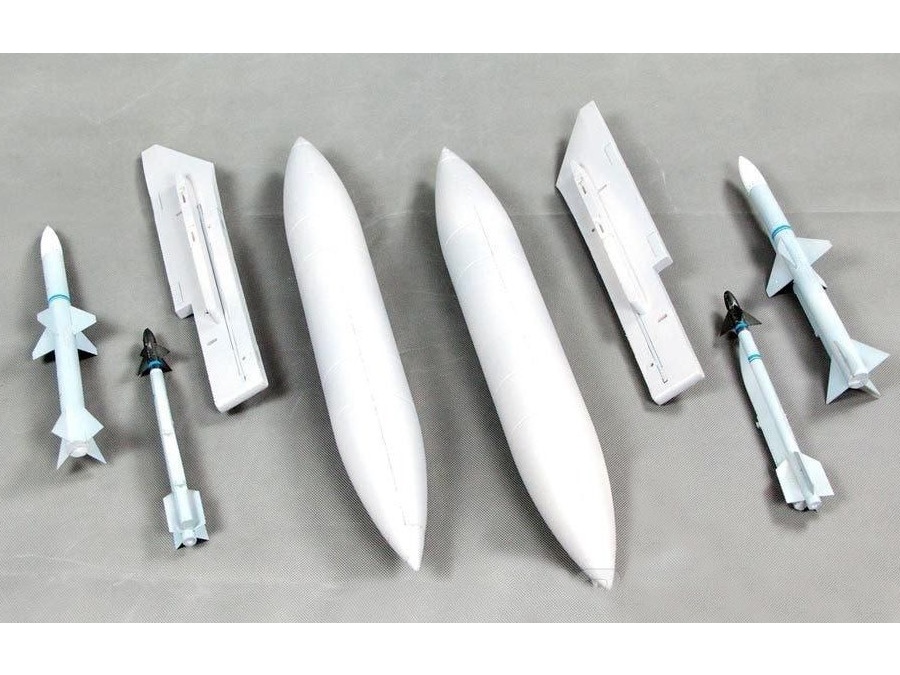 Tank-/ und Raketen-Set zu F-15 Eagle, Spw 965mm, Freewing