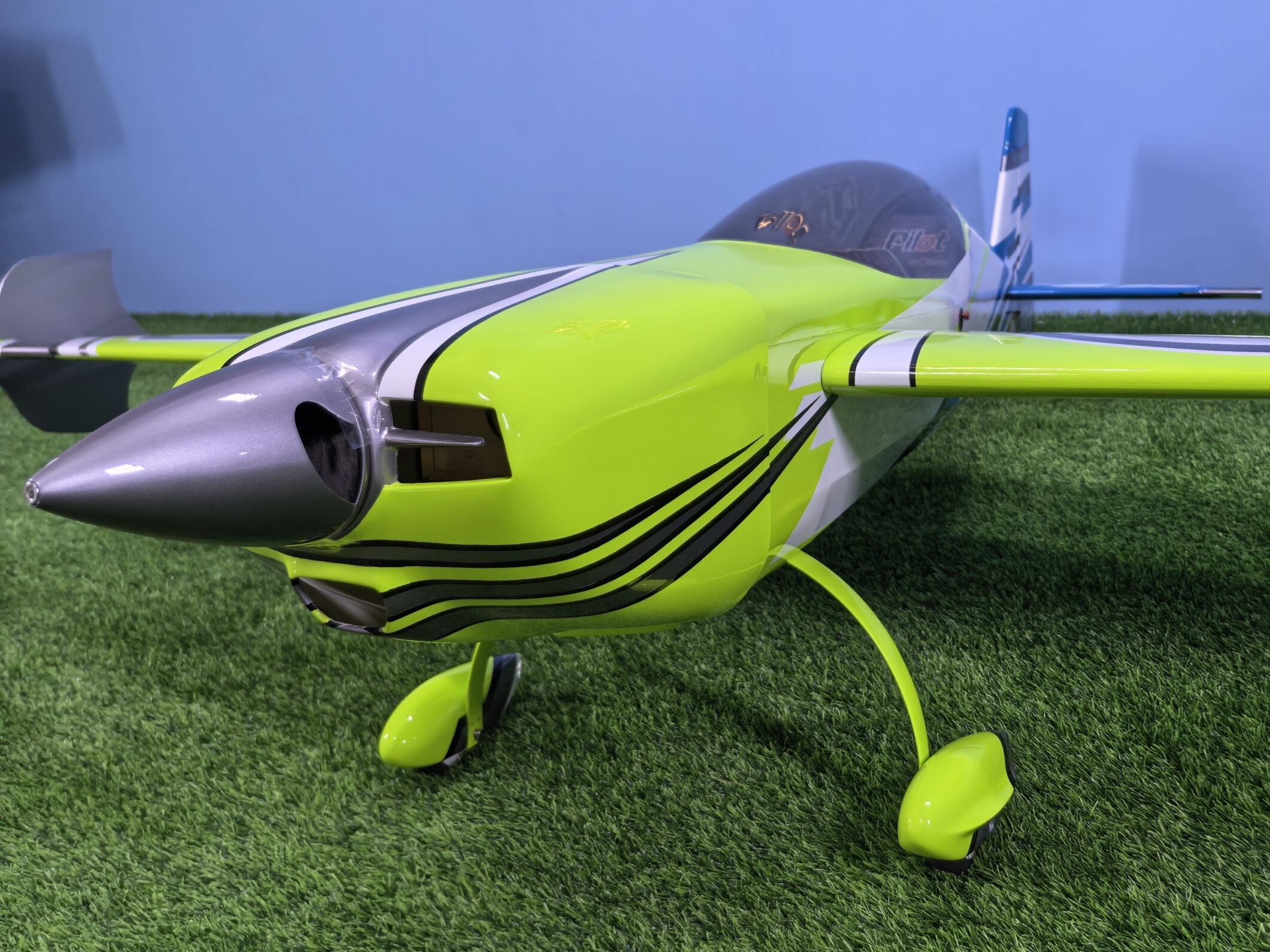 EXTRA NG-78 - CFK / Carbon Competition, 30ccm, Spw 1970mm, ARF-Set, PILOT-RC – Bild 5