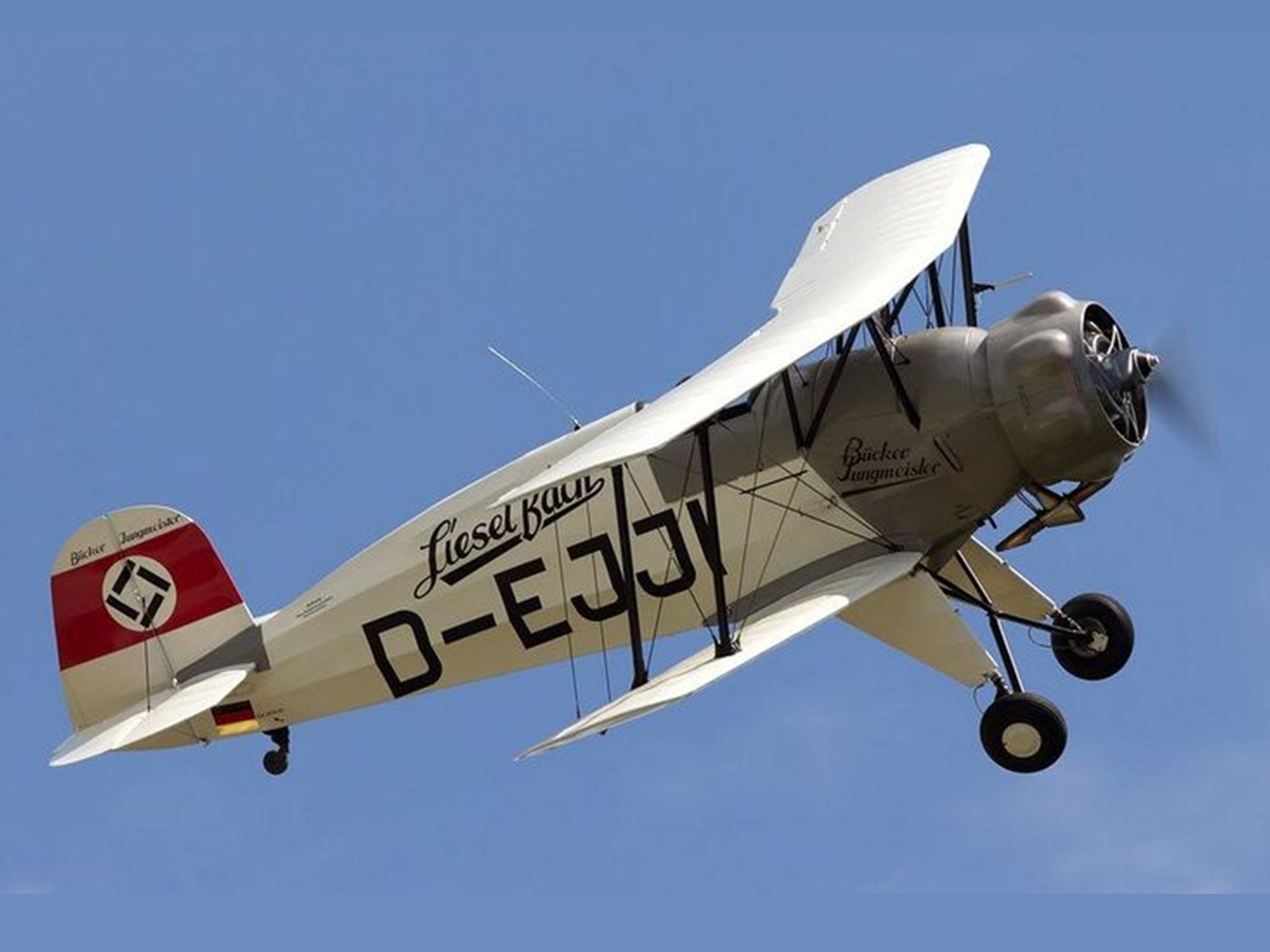 Bücker Bu-133, Jungmeister 100-150ccm, Spw 2540mm, ARF-Modell, CYModels