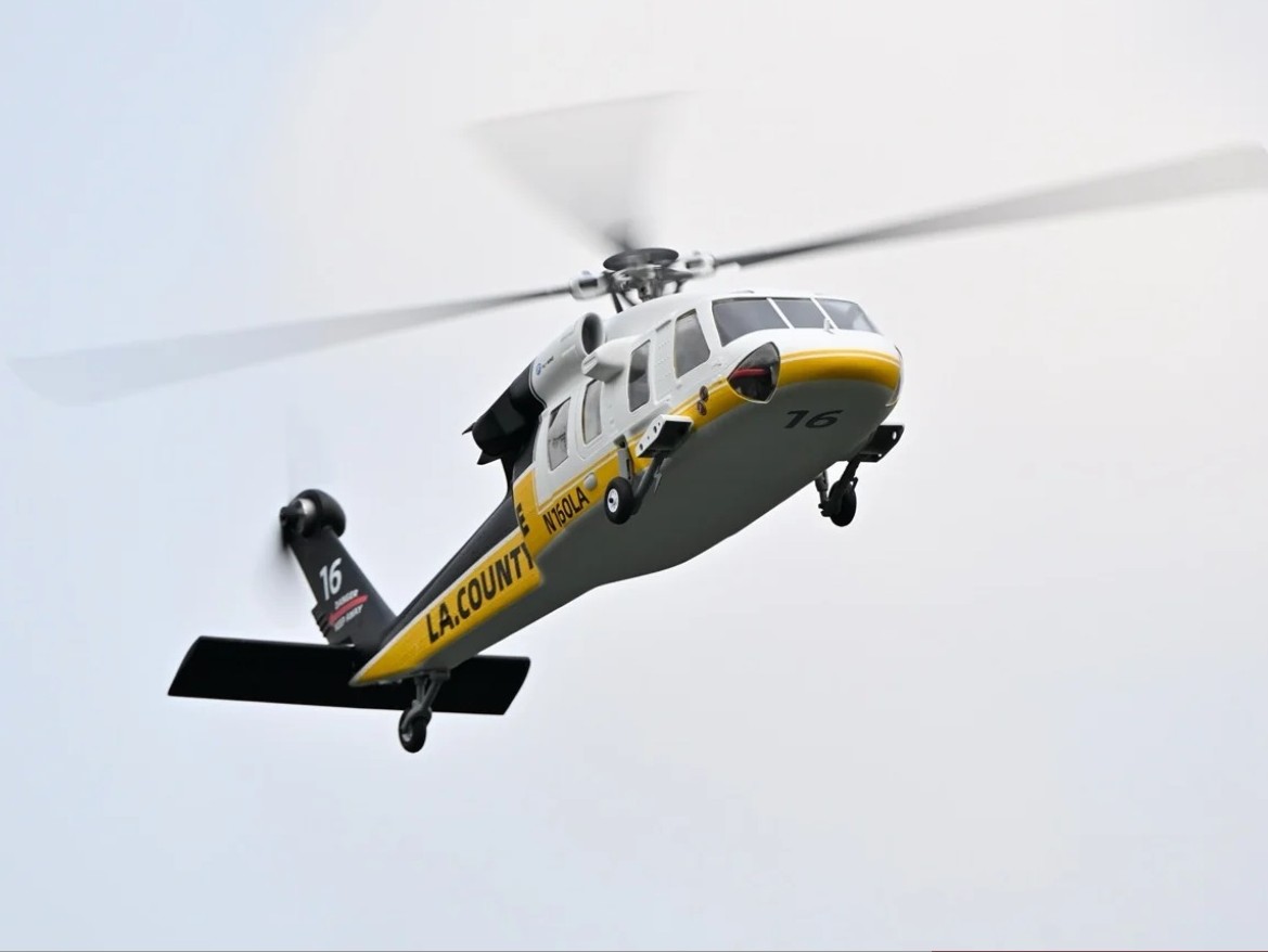 FLY WING UH-60L - L.A. County Fire - Smart Scale Helikopter - ACE GPS RTF-Set – Bild 6