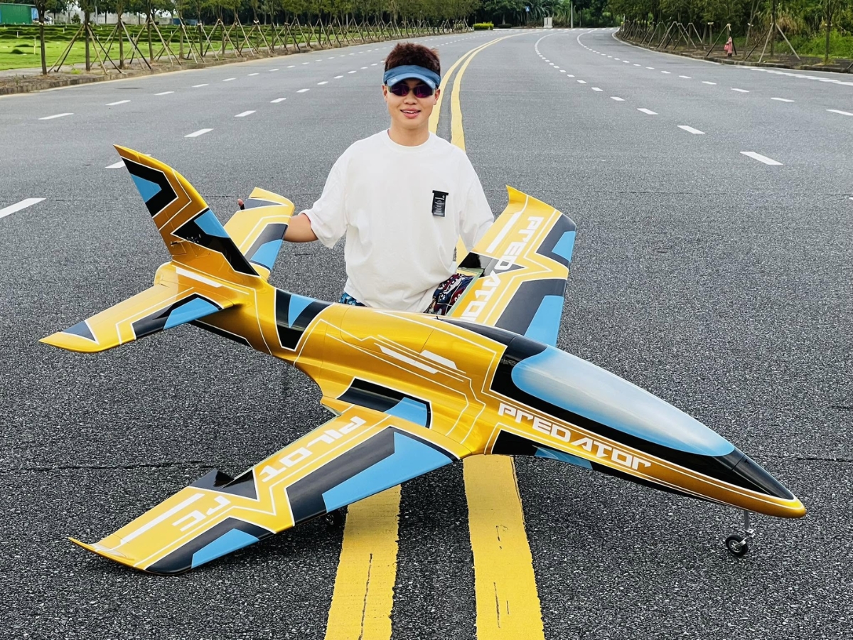 Pilot-RC Full-Composite Predator Jet V2 2.2m, Spw 2076mm, ARF-Set mit EZFW – Bild 3