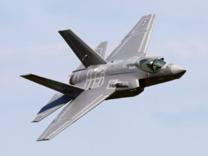 F-35C Lightning II - 110mm EDF Jet mit Gyro - 12S PNP-Set von Freewing